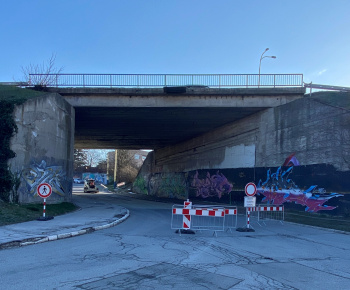 Aktuality / Od 6. marca prebieha rekonštrukcia mosta pri OC Laborec. Ako budú premávať linky MHD? - foto