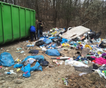 Aktuality / Jarné upratovanie zmenilo niektoré lokality na Furči na nepoznanie - foto