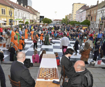 Aktuality / Oslava 650. výročia Košíc kráľovskou hrou nadchla Košičanov - foto