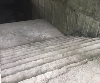 Aktuality / Júlové upratovanie sídliska aktivačnými pracovníkmi - foto Aktuality / Júlové upratovanie sídliska aktivačnými pracovníkmi - foto