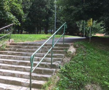 Aktuality / Júlové upratovanie sídliska aktivačnými pracovníkmi - foto Aktuality / Júlové upratovanie sídliska aktivačnými pracovníkmi - foto