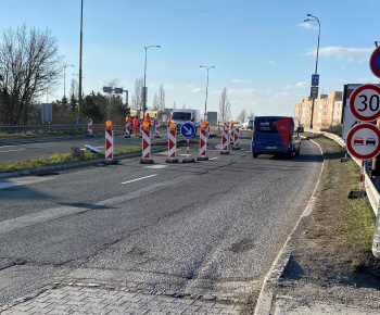 Aktuality / Od 6. marca prebieha rekonštrukcia mosta pri OC Laborec. Ako budú premávať linky MHD? - foto