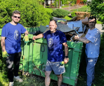 Aktuality / Upratovanie v oblasti Moňok potok a nad Prešovskou cestou - foto