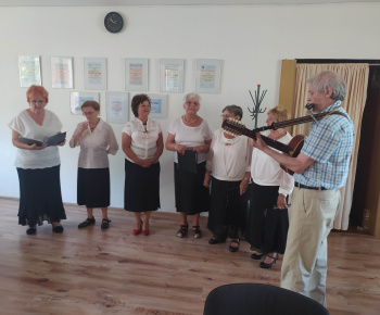 Aktuality / Denné centrum ponúklo seniorom po svojom otvorení pestré aktivity - foto