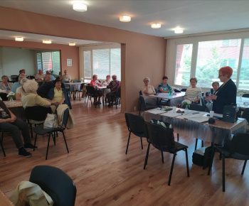 Aktuality / Denné centrum ponúklo seniorom po svojom otvorení pestré aktivity - foto