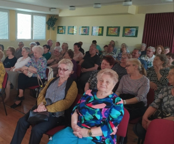 Aktuality / Denné centrum ponúklo seniorom po svojom otvorení pestré aktivity - foto