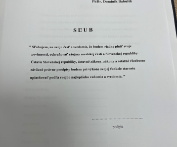 Aktuality / Na ustanovujúcom zasadnutí miestneho zastupiteľstva zložil sľub nový starosta mestskej časti Dominik Babušík - foto