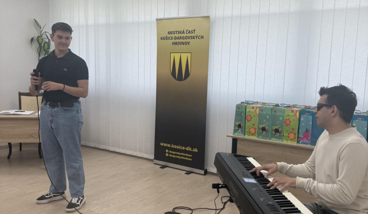 2. fotografia fotogalérie Aktuality / Najmilšia tradícia Furče: Slávnostné uvítanie detí do života - foto