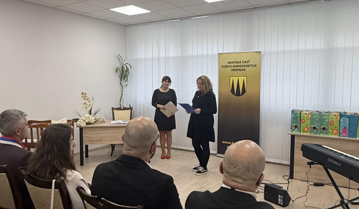 6. fotografia fotogalérie Aktuality / Najmilšia tradícia Furče: Slávnostné uvítanie detí do života - foto