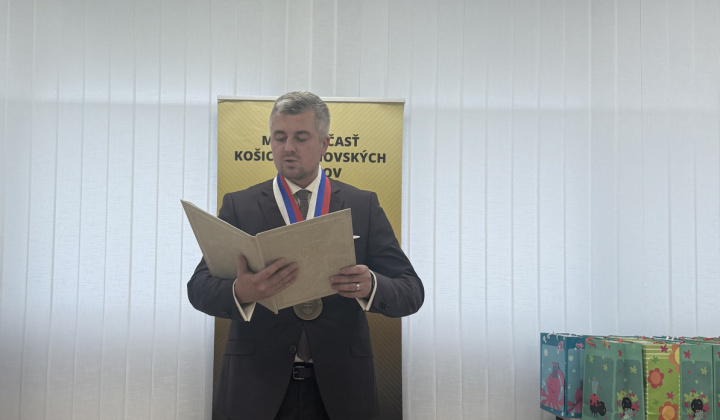 8. fotografia fotogalérie Aktuality / Najmilšia tradícia Furče: Slávnostné uvítanie detí do života - foto