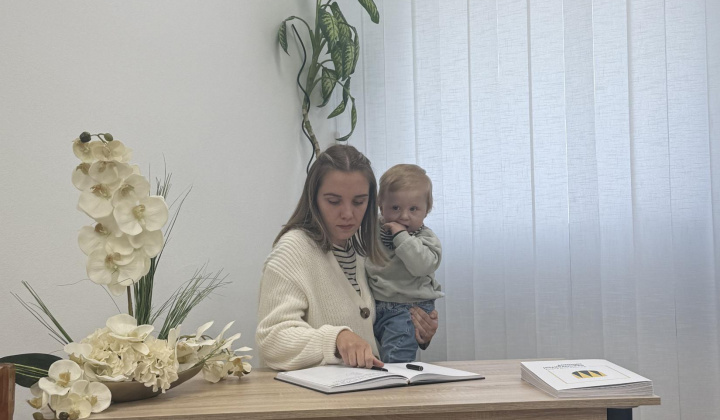 24. fotografia fotogalérie Aktuality / Najmilšia tradícia Furče: Slávnostné uvítanie detí do života - foto