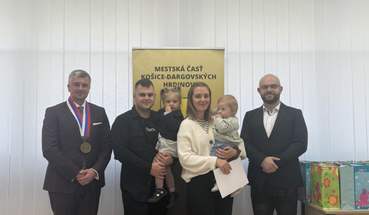 26. fotografia fotogalérie Aktuality / Najmilšia tradícia Furče: Slávnostné uvítanie detí do života - foto