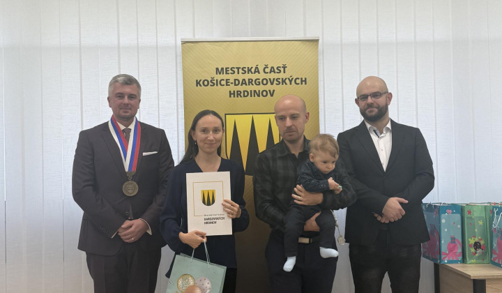 29. fotografia fotogalérie Aktuality / Najmilšia tradícia Furče: Slávnostné uvítanie detí do života - foto