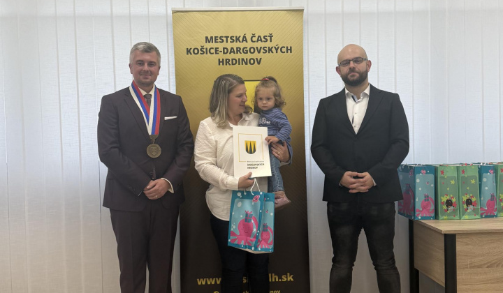 31. fotografia fotogalérie Aktuality / Najmilšia tradícia Furče: Slávnostné uvítanie detí do života - foto