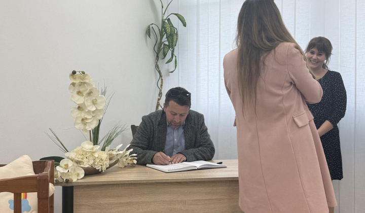 42. fotografia fotogalérie Aktuality / Najmilšia tradícia Furče: Slávnostné uvítanie detí do života - foto