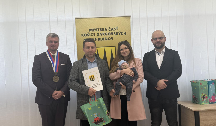 44. fotografia fotogalérie Aktuality / Najmilšia tradícia Furče: Slávnostné uvítanie detí do života - foto