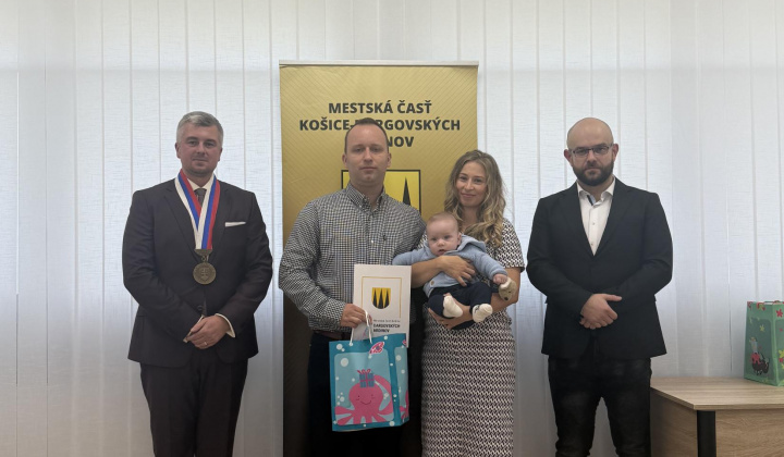 48. fotografia fotogalérie Aktuality / Najmilšia tradícia Furče: Slávnostné uvítanie detí do života - foto