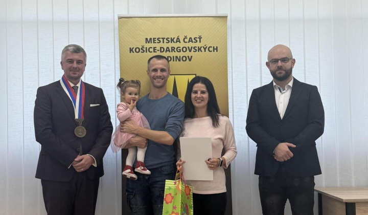 50. fotografia fotogalérie Aktuality / Najmilšia tradícia Furče: Slávnostné uvítanie detí do života - foto