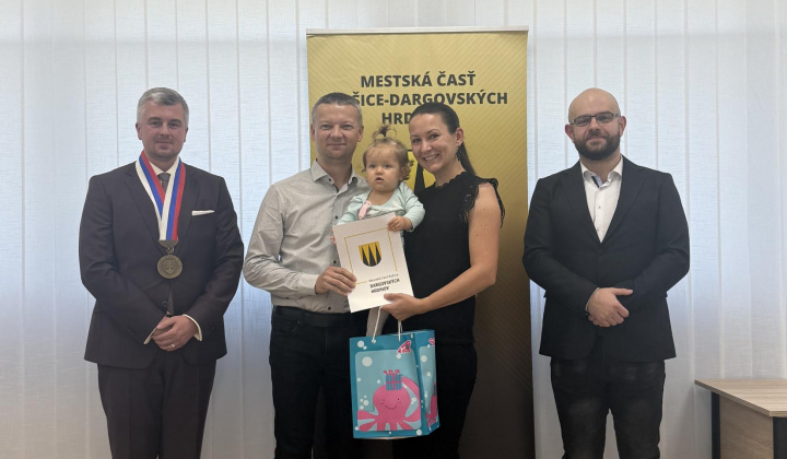 59. fotografia fotogalérie Aktuality / Najmilšia tradícia Furče: Slávnostné uvítanie detí do života - foto