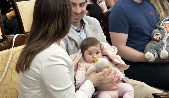 62. fotografia fotogalérie Aktuality / Najmilšia tradícia Furče: Slávnostné uvítanie detí do života - foto