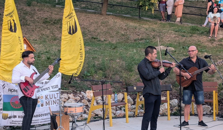 4. fotografia fotogalérie Aktuality / ROMIPEN KULTUR FESTi priniesol na Furču dávku energie - foto