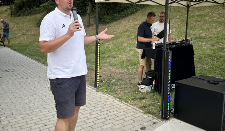 15. fotografia fotogalérie Aktuality / Na Furči to v sobotu žilo hudbou aj tancom pod holým nebom - foto