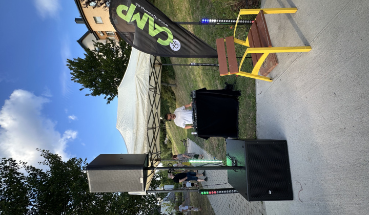 16. fotografia fotogalérie Aktuality / Na Furči to v sobotu žilo hudbou aj tancom pod holým nebom - foto