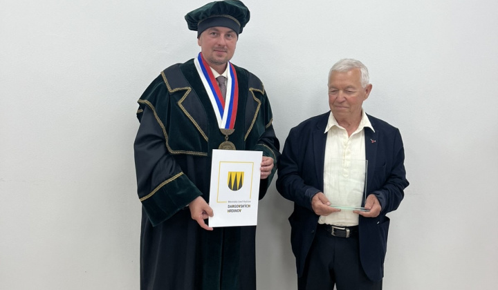 9. fotografia fotogalérie Aktuality / Mestská časť Košice-Dargovských hrdinov po štvrtýkrát ocenila osobnosti sídliska - foto