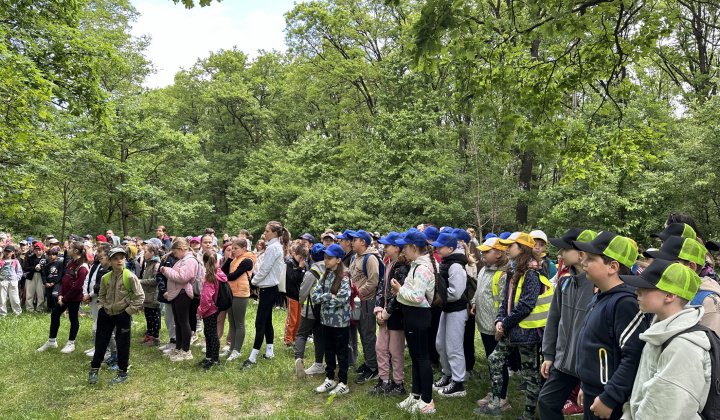 4. fotografia fotogalérie Aktuality /  Lesopark plný detí, smiechu a nových znalostí - foto
