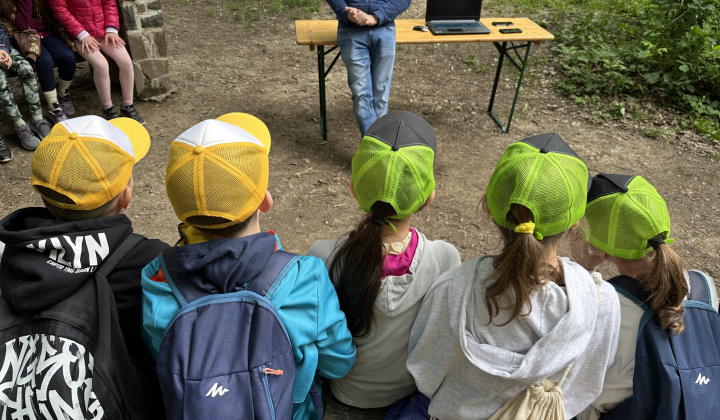 7. fotografia fotogalérie Aktuality /  Lesopark plný detí, smiechu a nových znalostí - foto