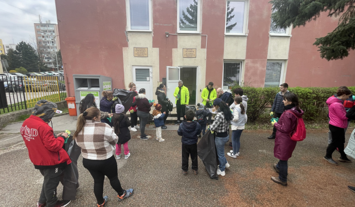 4. fotografia fotogalérie Aktuality / Jarné upratovanie na Furči. Spoločne sme vyzbierali desiatky vriec odpadu - foto