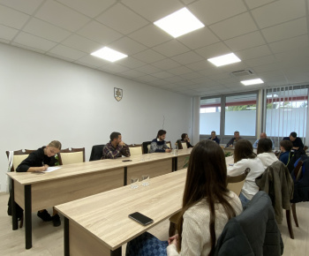 Aktuality / Novým predsedom mládežníckeho parlamentu našej mestskej časti sa stal Lukáš Lizák - foto