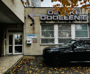 Aktuality / Na poliklinike sa sprevádzkoval externý defibrilátor - foto