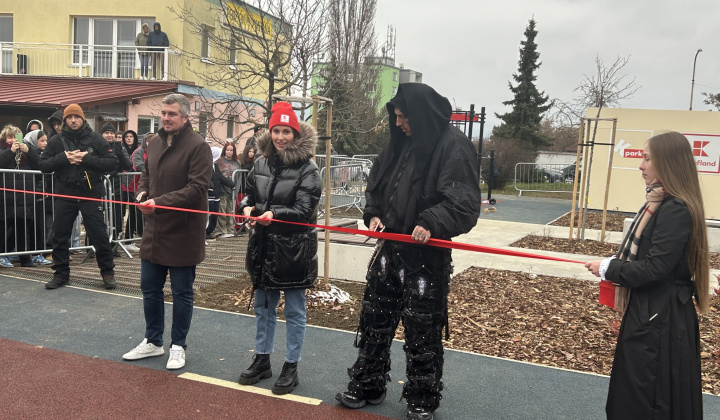 7. fotografia fotogalérie Aktuality / Separ navštívil Furču a otvoril nový K Park - foto