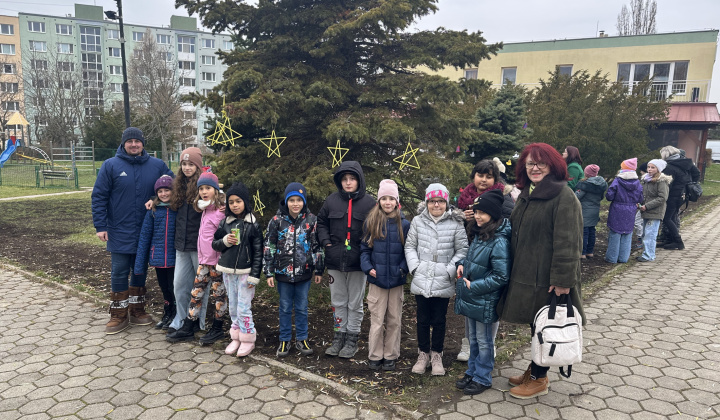 1. fotografia fotogalérie Aktuality / V parku pri fontáne sme si užili Furčianske Vianoce - foto