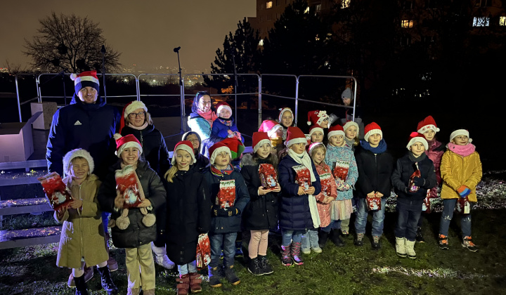 13. fotografia fotogalérie Aktuality / V parku pri fontáne sme si užili Furčianske Vianoce - foto