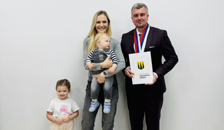 16. fotografia fotogalérie Aktuality / Prijali sme 28 nových obyvateľov našej mestskej časti na obrade uvítania detí - foto