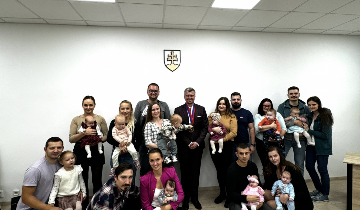 19. fotografia fotogalérie Aktuality / Prijali sme 28 nových obyvateľov našej mestskej časti na obrade uvítania detí - foto