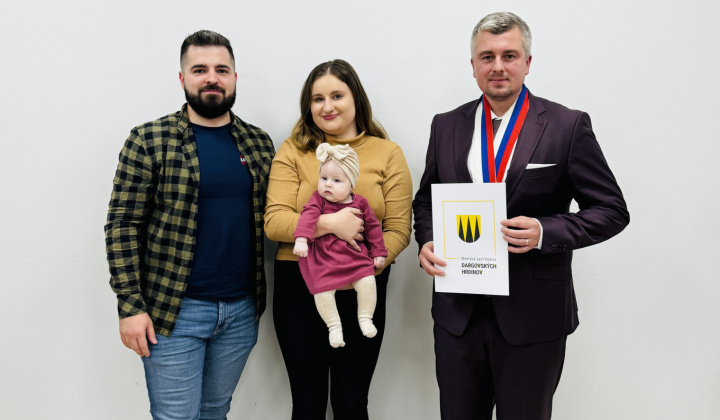 21. fotografia fotogalérie Aktuality / Prijali sme 28 nových obyvateľov našej mestskej časti na obrade uvítania detí - foto