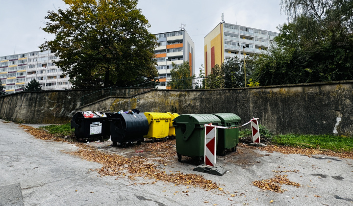 1. fotografia fotogalérie Aktuality / Začala sa realizácia prvých polopodzemných kontajnerov  - foto