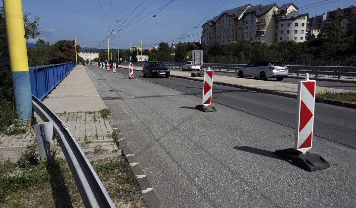 3. fotografia fotogalérie Aktuality / V stredu 21.augusta sa začne oprava poškodeného mosta pri Pošte 22 - foto
