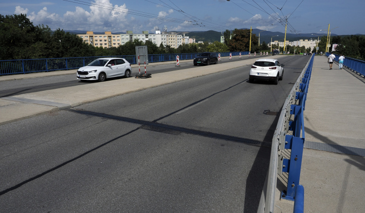 4. fotografia fotogalérie Aktuality / V stredu 21.augusta sa začne oprava poškodeného mosta pri Pošte 22 - foto