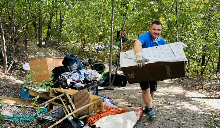 6. fotografia fotogalérie Aktuality / Likvidujeme nelegálne príbytky - foto