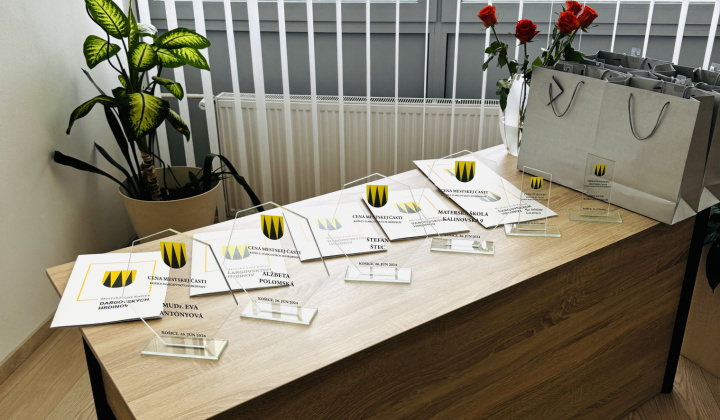 2. fotografia fotogalérie Aktuality / Mestská časť Košice-Dargovských hrdinov ocenila osobnosti sídliska - foto