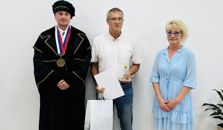 10. fotografia fotogalérie Aktuality / Mestská časť Košice-Dargovských hrdinov ocenila osobnosti sídliska - foto