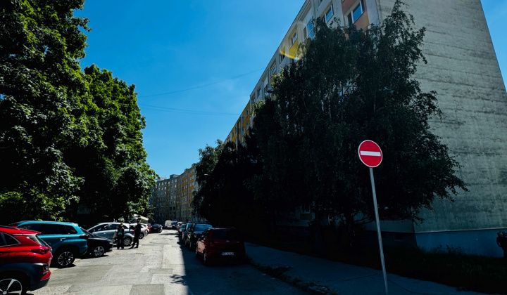 4. fotografia fotogalérie Aktuality / Zmena organizácie dopravy na Exnárovej ulici - foto