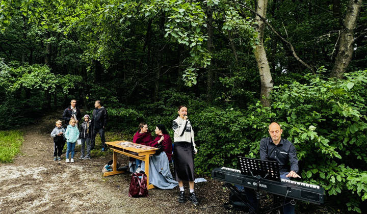2. fotografia fotogalérie Aktuality / Lesopark sa rozohral 5. ročníkom Hudby v lese - foto