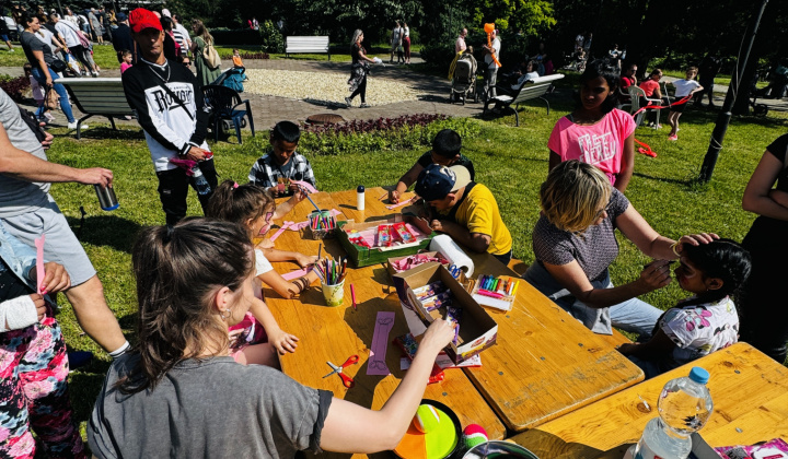 3. fotografia fotogalérie Aktuality / Park pri fontáne ožil Medzinárodným dňom detí - foto