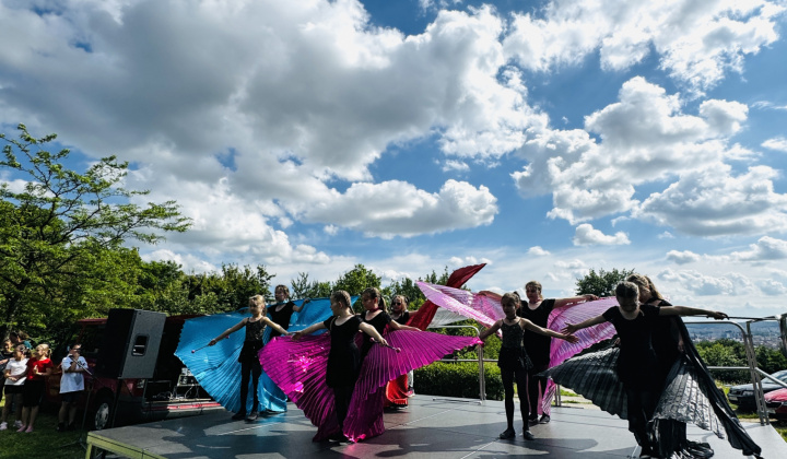 14. fotografia fotogalérie Aktuality / Park pri fontáne ožil Medzinárodným dňom detí - foto