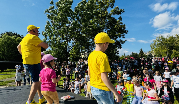 21. fotografia fotogalérie Aktuality / Park pri fontáne ožil Medzinárodným dňom detí - foto
